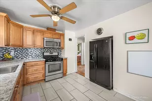 227 N Elmwood Ave, Waukegan, IL 60085 - Photo 8