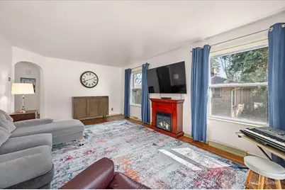 227 N Elmwood Avenue, Waukegan, IL 60085 - Photo 4