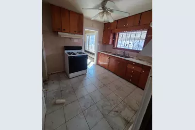 1834 Victoria Avenue, North Chicago, IL 60064 - Photo 6