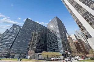 910 N Lake Shore Dr, Chicago, IL 60611 - Photo 1