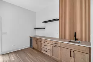 5509 W Haddon Ave, Chicago, IL 60651 - Photo 2