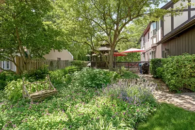 1378 Colonial Square, Wheaton, IL 60189 - Photo 28