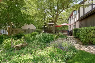 1378 Colonial Square, Wheaton, IL 60189 - Photo 28