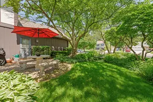 1378 Colonial Square, Wheaton, IL 60189 - Photo 26