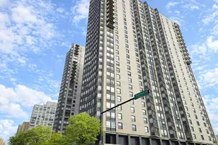 5701 N Sheridan Rd, Chicago, IL 60660 - Photo 1