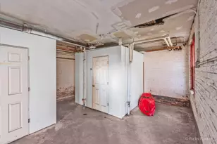 10937 S Longwood Dr, Chicago, IL 60643 - Photo 40