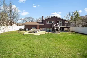 230 Millford Ln, Bloomingdale, IL 60108 - Photo 2