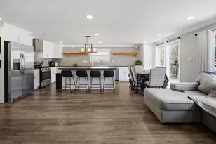 230 Millford Ln, Bloomingdale, IL 60108 - Photo 6