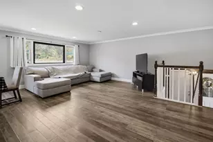 230 Millford Ln, Bloomingdale, IL 60108 - Photo 4