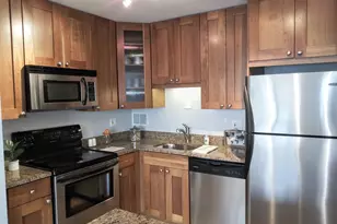 450 W Briar Pl, Chicago, IL 60657 - Photo 2