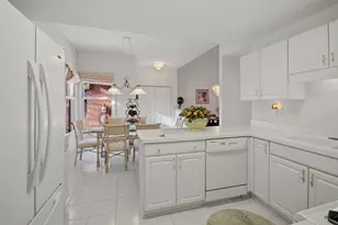 205 Faith Ct, Bloomingdale, IL 60108 - Photo 12