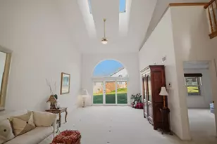 205 Faith Ct, Bloomingdale, IL 60108 - Photo 4