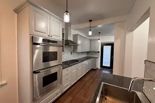 404 Sherman St, Joliet, IL 60433 - Photo 8