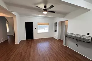 404 Sherman St, Joliet, IL 60433 - Photo 4