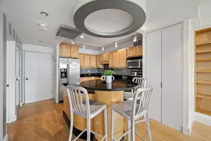 211 E Ohio St, Chicago, IL 60611 - Photo 6