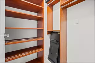 512 N McClurg Ct, Chicago, IL 60611 - Photo 28