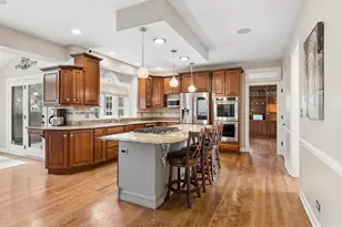 2321 Courtland Ct, Aurora, IL 60502 - Photo 6