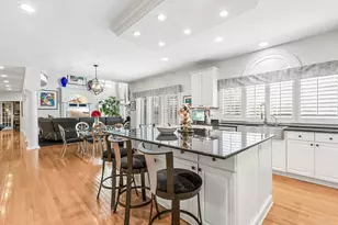 25246 N Abbey Glenn Dr, Hawthorn Woods, IL 60047 - Photo 14