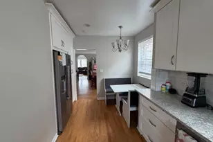 4820 Elm St, Skokie, IL 60077 - Photo 12