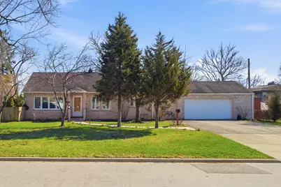 10033 Montrose Avenue, Schiller Park, IL 60176 - Photo 1