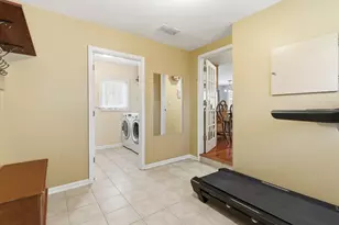 10033 Montrose Ave, Schiller Park, IL 60176 - Photo 18