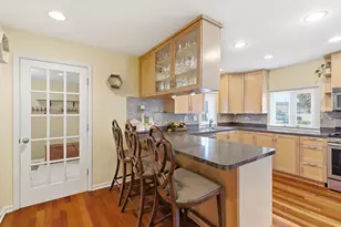 10033 Montrose Ave, Schiller Park, IL 60176 - Photo 10