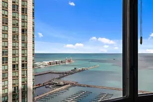 155 N Harbor Dr, Chicago, IL 60601 - Photo 2