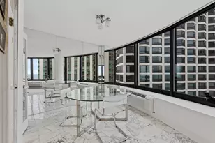 155 N Harbor Dr, Chicago, IL 60601 - Photo 10
