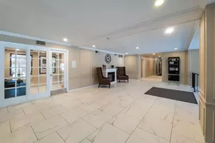 2909 N Sheridan Rd, Chicago, IL 60657 - Photo 14