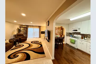 534 Hummingbird Lane, Deerfield, IL 60015 - Photo 2