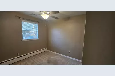 1055 Kenmore Avenue, Aurora, IL 60505 - Photo 10