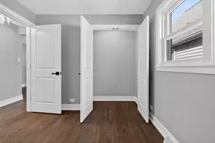 10533 S Whipple St, Chicago, IL 60655 - Photo 12