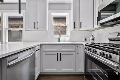 10533 S Whipple Street, Chicago, IL 60655 - Photo 4