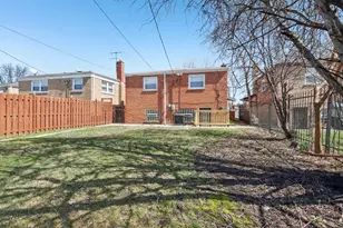 8630 S Indiana Ave, Chicago, IL 60619 - Photo 34