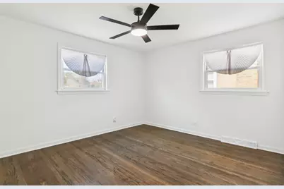 8630 S Michigan Avenue, Chicago, IL 60619 - Photo 20