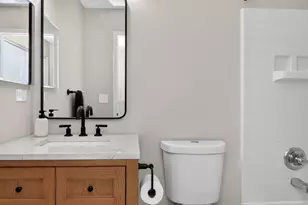 608 Hemmingsen St, Plano, IL 60545 - Photo 20