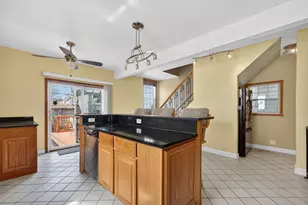 3914 N Mozart St, Chicago, IL 60618 - Photo 10