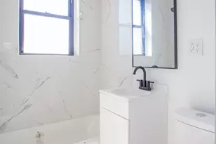 7505 S Yates St, Chicago, IL 60649 - Photo 8