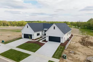 214 Allison Rd, Lexington, IL 61753 - Photo 2