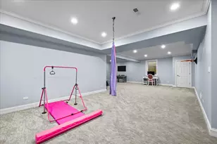 1255 Forest Glen Dr N, Winnetka, IL 60093 - Photo 28