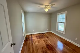 609 1st St, Libertyville, IL 60048 - Photo 18