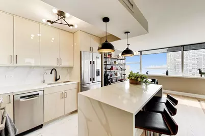 6301 N Sheridan Road #8V, Chicago, IL 60660 - Photo 8