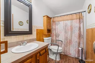 225 Meadowlark Ln, Sandwich, IL 60548 - Photo 14