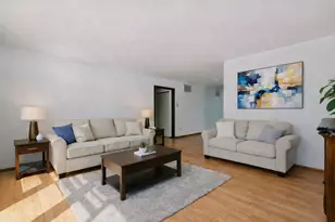 238 Nantucket Harbor, Schaumburg, IL 60193 - Photo 2