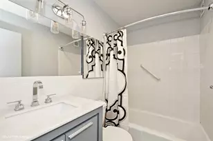 5455 N Sheridan Rd, Chicago, IL 60640 - Photo 8