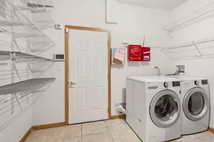 1280 Brookdale Dr, Carpentersville, IL 60110 - Photo 12