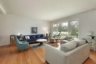 2811 Cherry Ln, Northbrook, IL 60062 - Photo 2