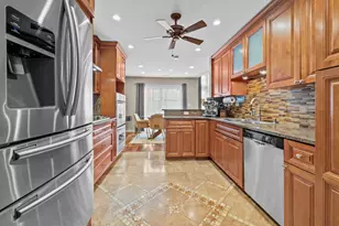 145 E Raleigh Ct, Bloomingdale, IL 60108 - Photo 8