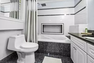 145 E Raleigh Ct, Bloomingdale, IL 60108 - Photo 14