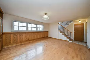 955 Ford Ave, Elgin, IL 60120 - Photo 12